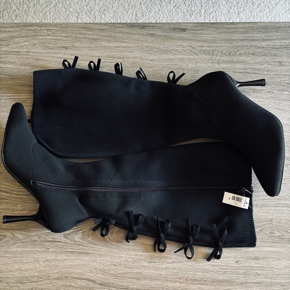 Torrid Bow Back Stiletto Knee Boot NWT Size 10W - Picture 3 of 6